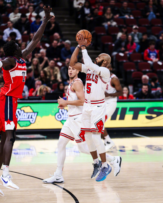 公牛不断突破!,科维托娃连续二十场比赛得分超过重要助攻上演精彩一战的简单介绍 公牛不断突破!,科维托娃连续二十场比赛得分超过重要助攻上演精彩一战的简单介绍