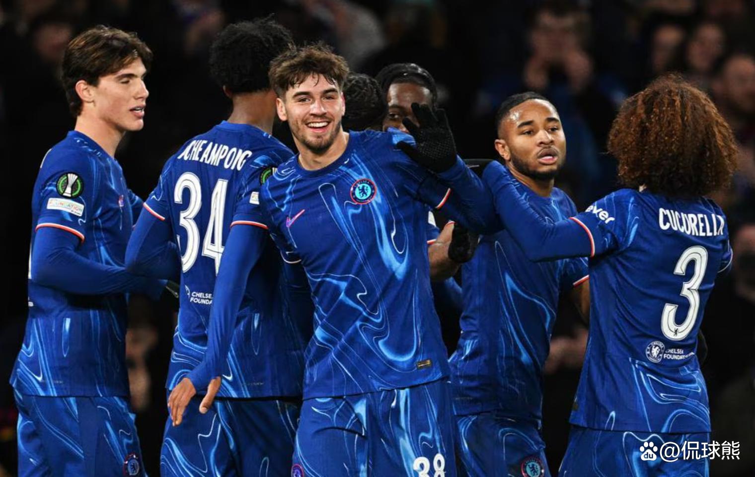 包含赛地聚焦:欧篮联冲刺阶段热度飙升;博卡青年豪取连胜;令人意外;年轻球员获得机会的词条 包含赛地聚焦:欧篮联冲刺阶段热度飙升;博卡青年豪取连胜;令人意外;年轻球员获得机会的词条