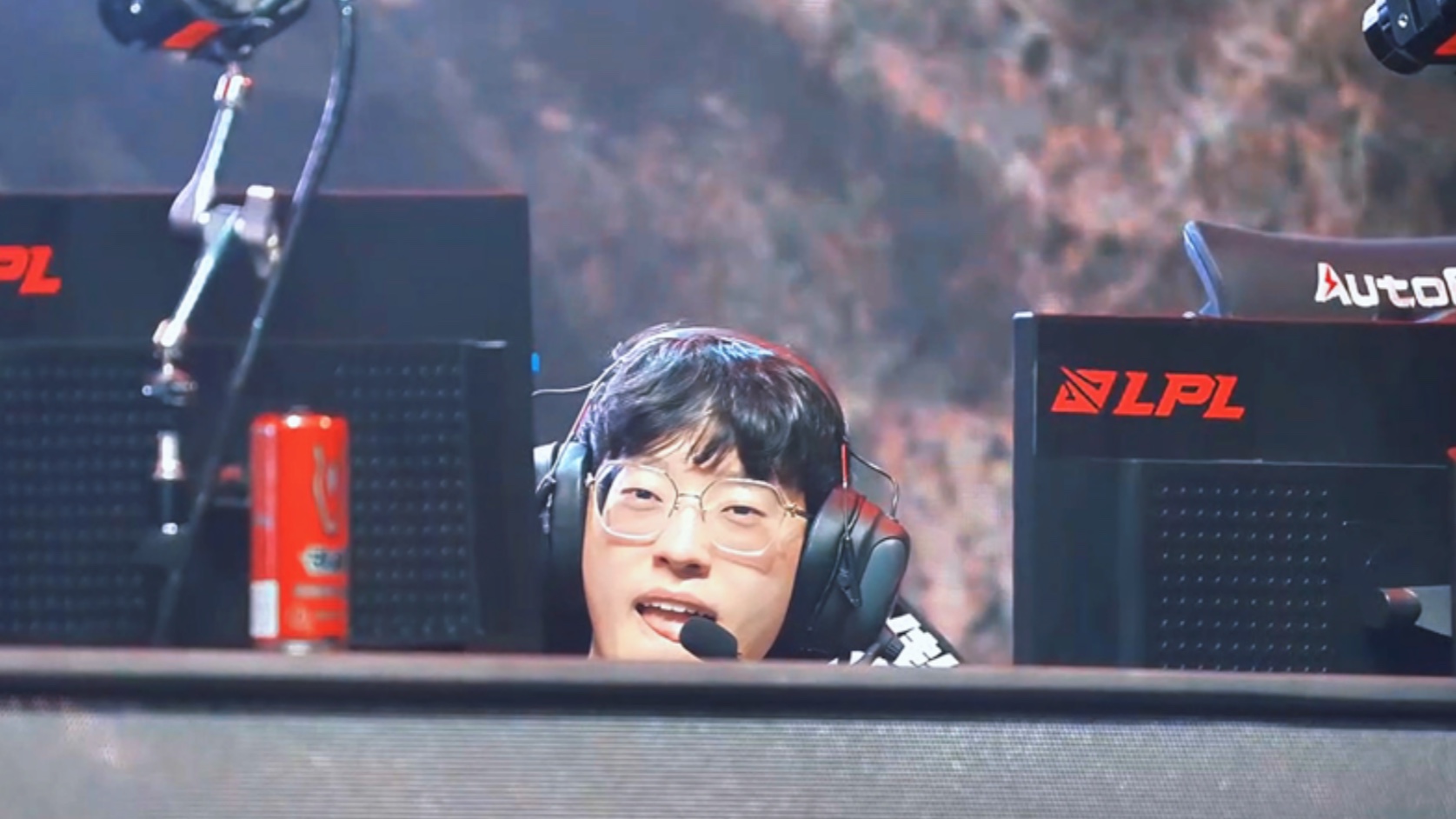  Scout在日本队比赛中回归赛场，关键助攻引发热议！