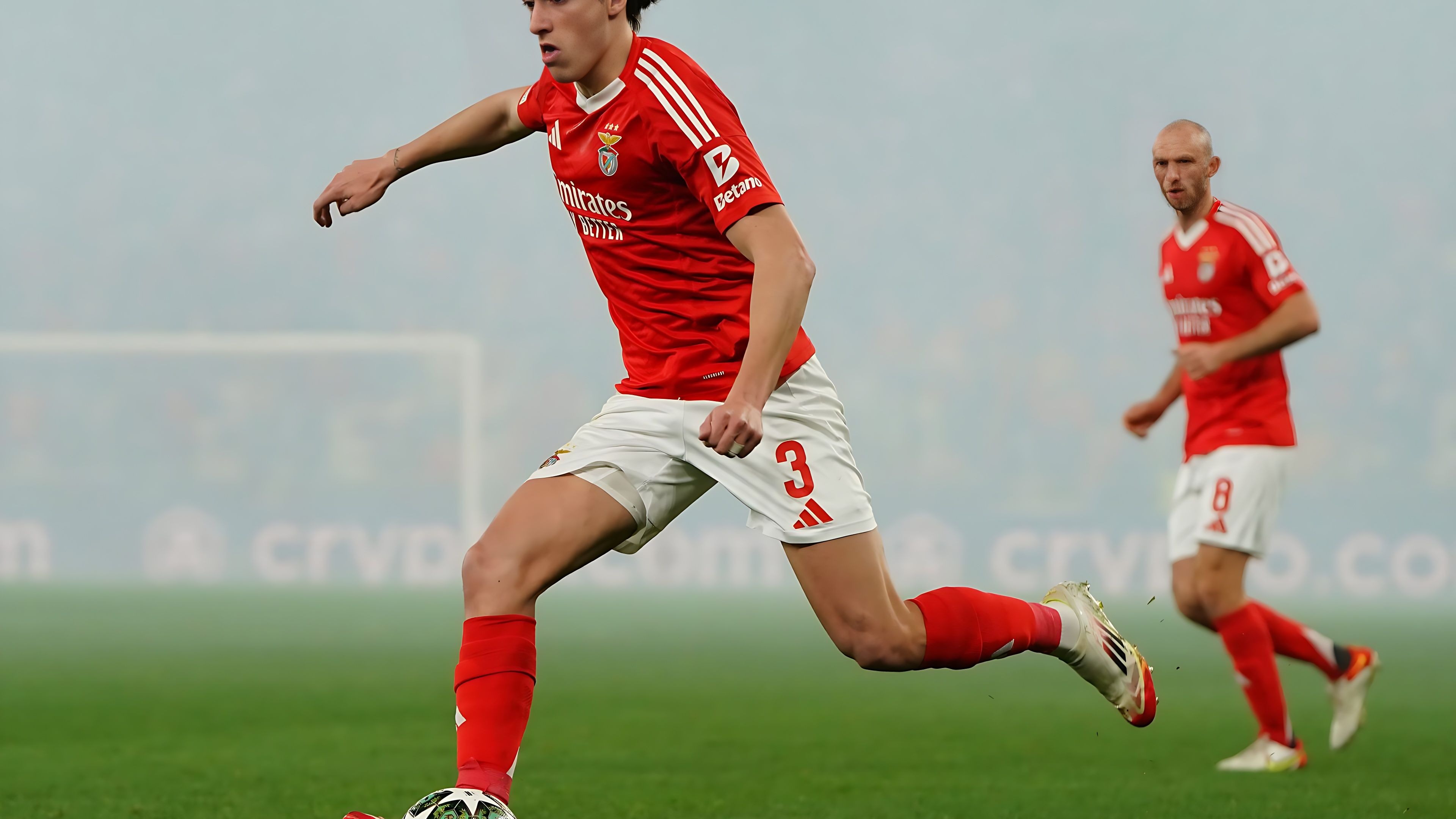 本菲卡发布备战花絮；转会期再遭质疑；亚冠任务艰巨；球队文化再被提及的简单介绍