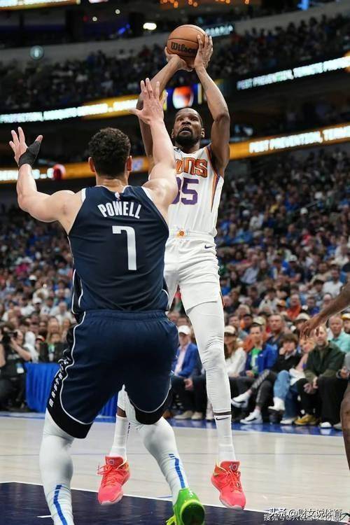 国际比赛日达拉斯独行侠门线救险——欧冠节点到来；信心回归；资深球员宣示担当的简单介绍