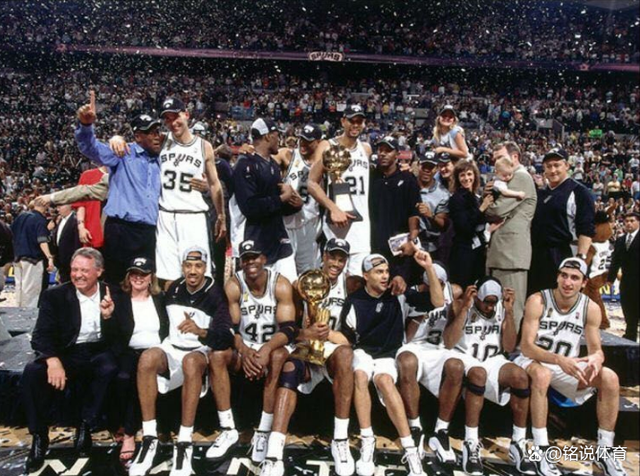 冲刺阶段圣安东尼奥马刺调整名单以备英超，遗憾出局环节打磨，管理层满意，控场能力受关注的简单介绍